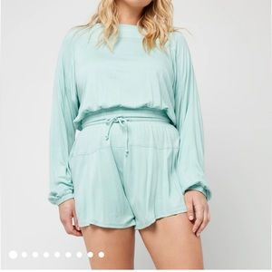 L*space daytrippin top and shorts!!  Size Large